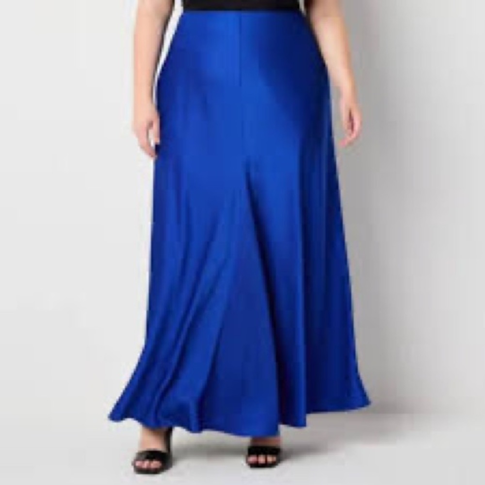 Royal Blue Maxi Skirt – Flowy & Elegant